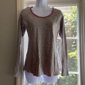 LULULEMON REVERSIBLE PULLOVER